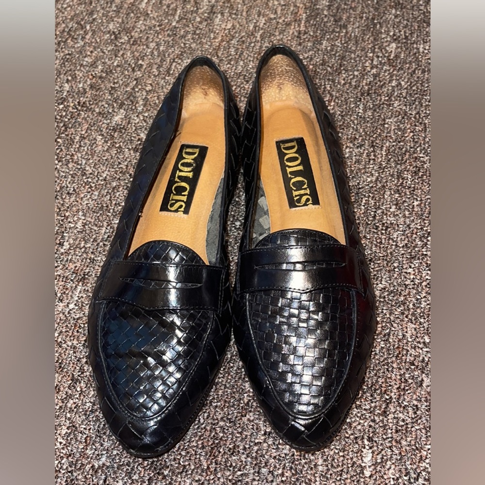 Dolcis leather woven shoes . Size 8